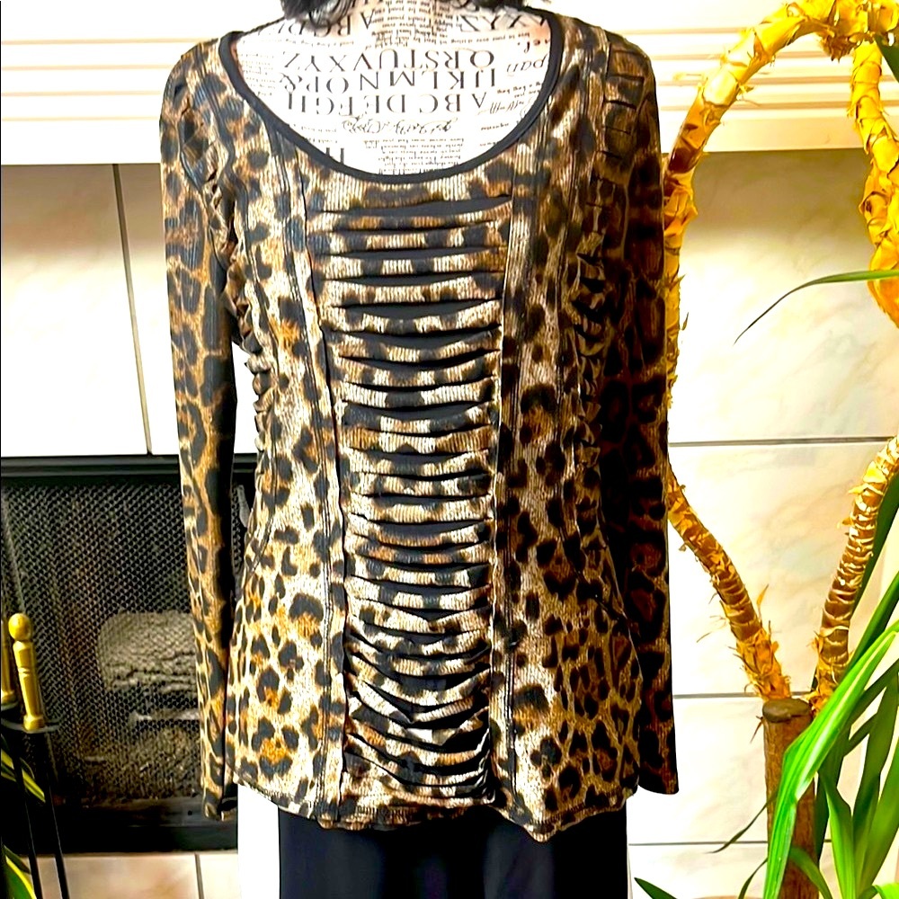 Leopard Print Long Sleeve Top